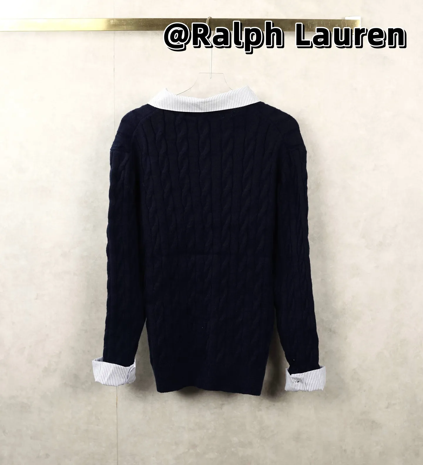 P280 RalphLauren/Ralph Lauren pony embroidered fake two-piece twist knitted sweater. High quality, minimalist and lazy style, casual matching, textured and not bloated! (It can be worn in spring, autumn and winter, and is soft and waxy without irritation.) The pictures are of the real thing, and the quality evaluation has passed the standard. It is brought back from the original factory, top-quality goods from the counter, and is made of pure cotton. It is suitable for giving away and wearing for yourself. Please feel free to buy! The actual details are as follows, feel free to compare with the market currency.